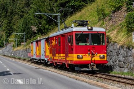 HGe 4/4 32 + Gk 706 + Gk 705 + Kkm 716